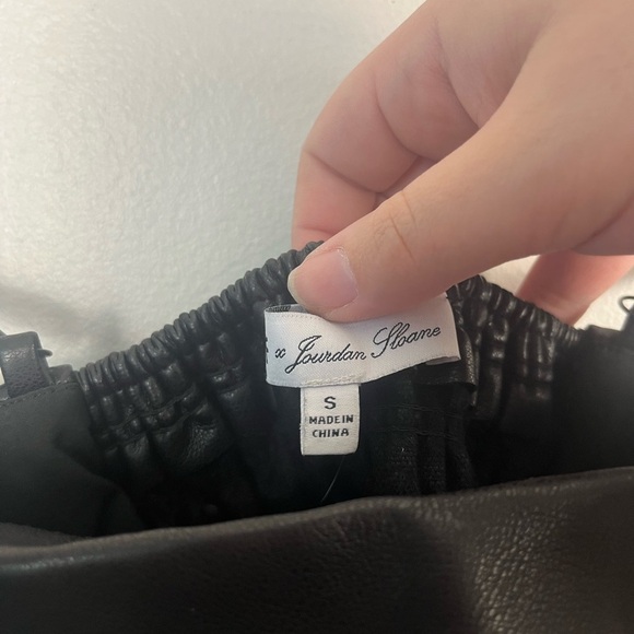 Wayf x Jourdan Sloane Talia ruched faux leather black cami top size small - Picture 5 of 9